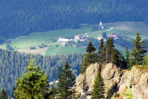 Podružnična cerkev sv. Jošta